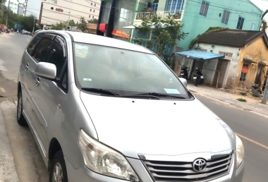 Xe 7 chỗ TOYOTA INNOVA